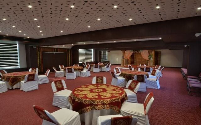 Hotel Aum Regency