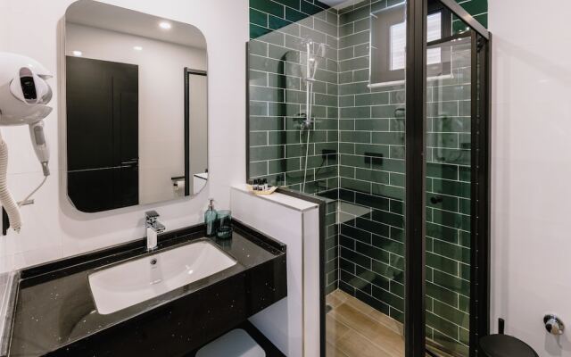Ella Suites Hotel