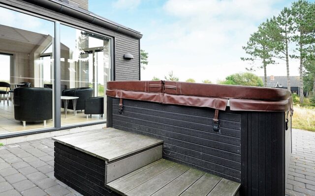 10 Person Holiday Home in Romo
