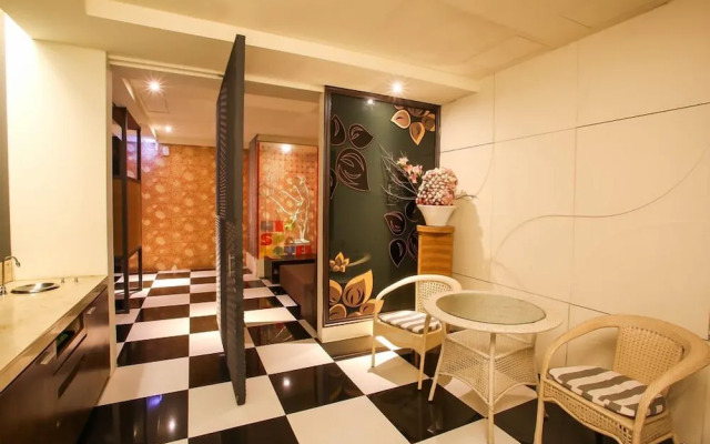 Hip Spa Motel