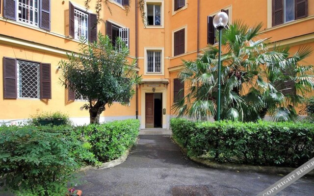 Parioli apartments-Villa Borghese area