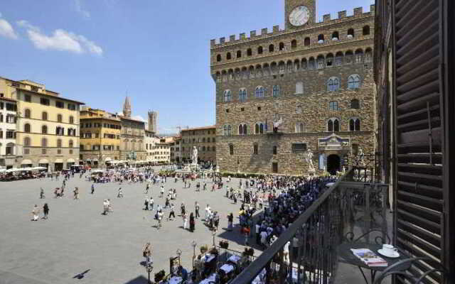 Luxury Apartments Piazza Signoria