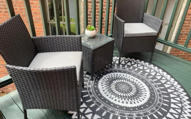 Renaissance Riverboat Suites And Rooms