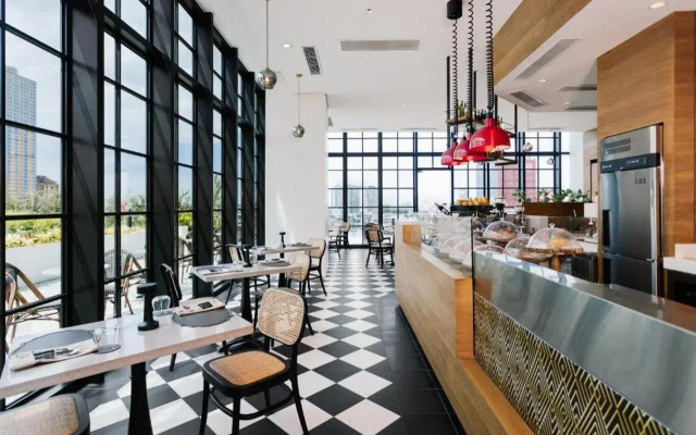 Ibis Styles Manila Araneta City