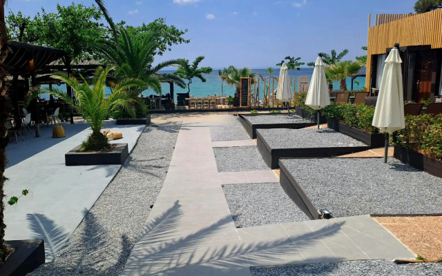 Beach Hotel Kapahi