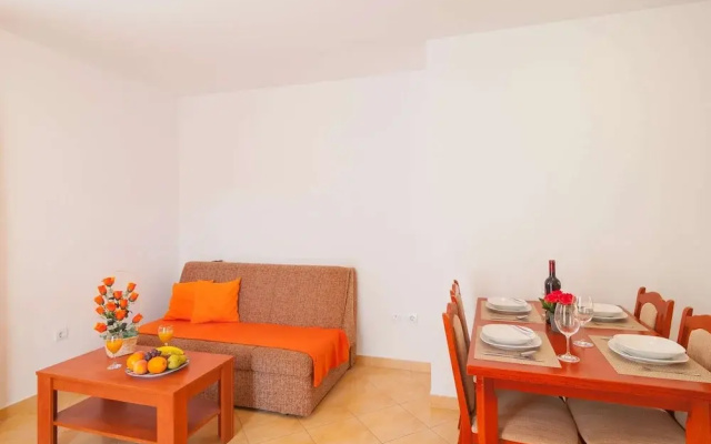 Apartments Island Beat - Two Bedroom Apartment With Balcony