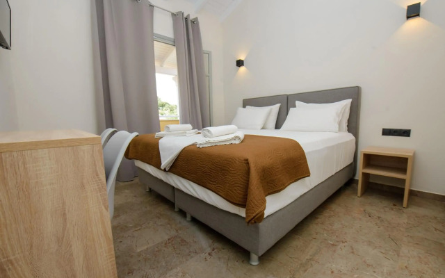 Saint Spiridon Hotel