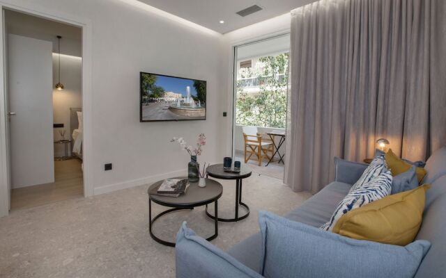 Nikis suites Syntagma-Plaka by GHH