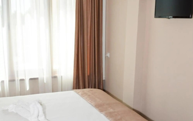 Paradise Hotel - Pomorie