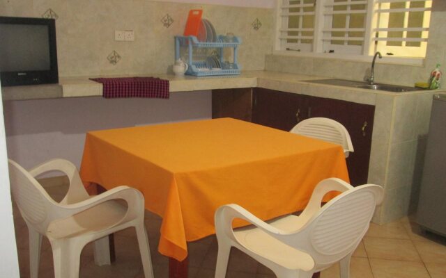 Appolo Hotel