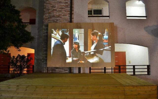 Memoria Pool Villa Family Pension