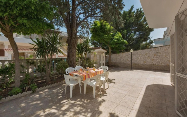 1557 Villa Marita in Torre Lapillo