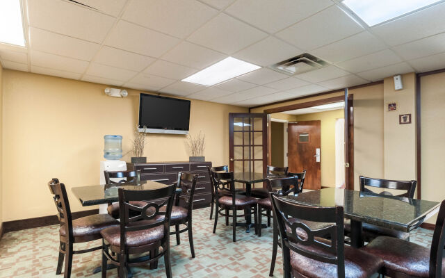Quality Inn & Suites Lafayette