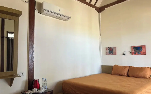 Arys lagoon bungalow & hotel