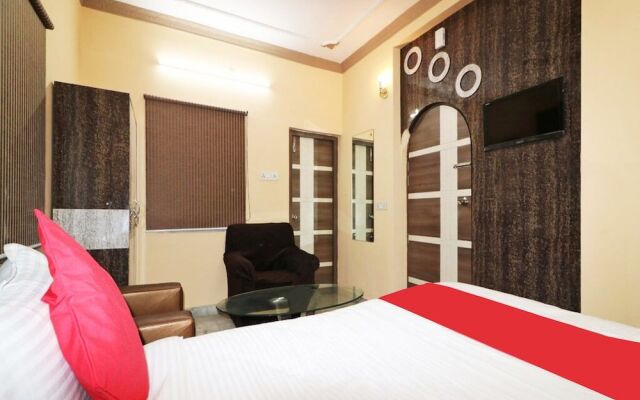 Goroomgo Sanjoy Guest House Ruby Tagore Park Kolkata