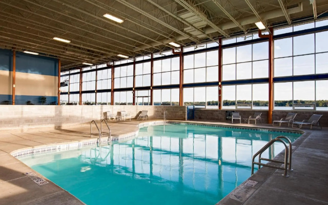 Crowne Plaza Niagara Falls NY Riverside by IHG
