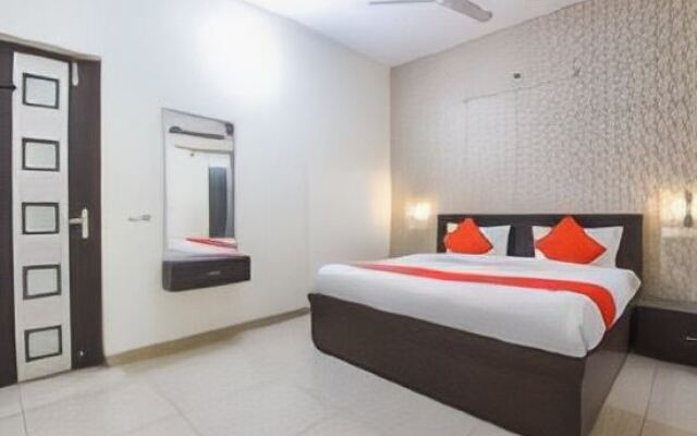 OYO 76193 Hotel A Star