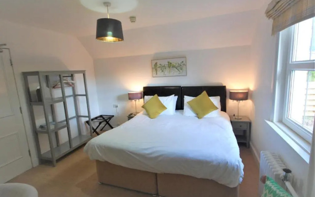 Tigh-na-Cloich Hotel
