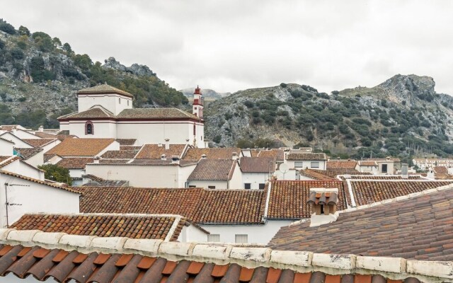 Comfy Holiday Home in Grazalema With Heating