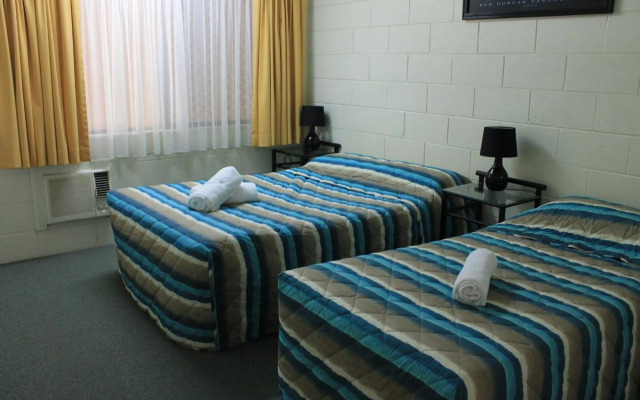 Oasis Inn Cairns