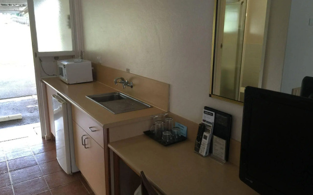 Atherton Motel