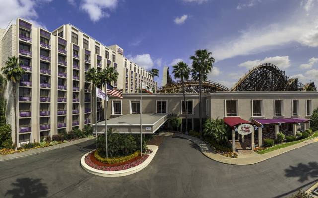 Knott's Hotel