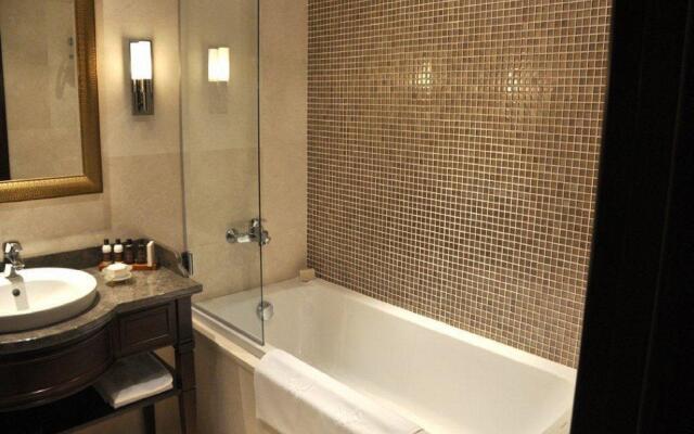 Crowne Plaza Hotel Istanbul - Asia, an IHG Hotel