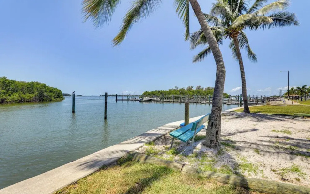 2 Mi to Bradenton Beach: Water-view Home w/ BBQ