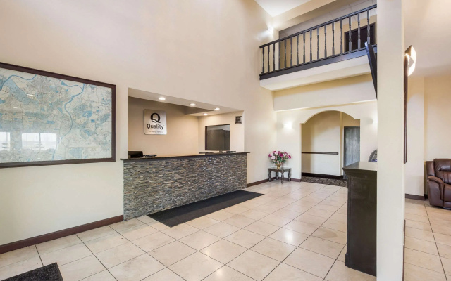 Quality Inn & Suites Caseyville - St. Louis