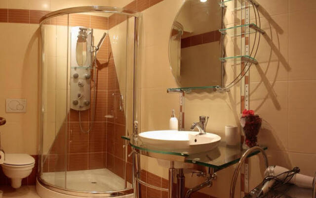 Nyirfa Apartmanház