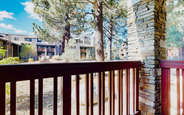 Summit Cozy Condo Getaway!