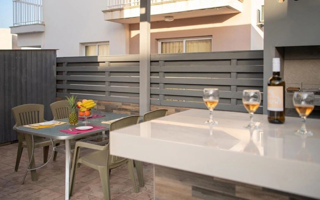 Evelyn Protaras in Protaras