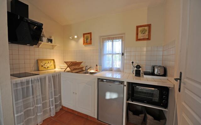 Mas Oréa côté piscine