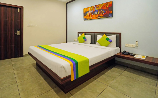 Treebo Lazystay Grand Patia