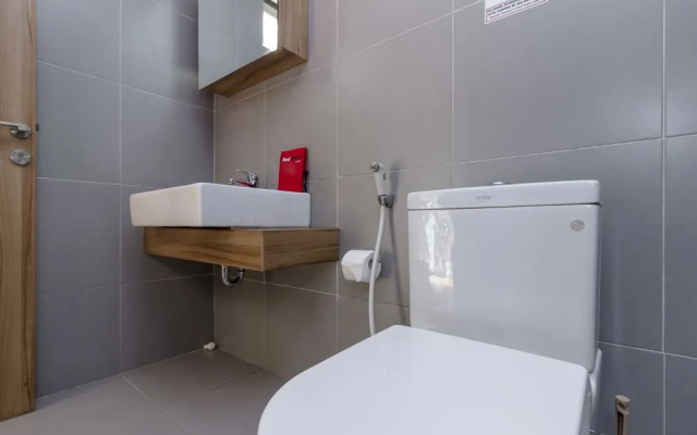 RedDoorz Plus @ Permata Karawaci