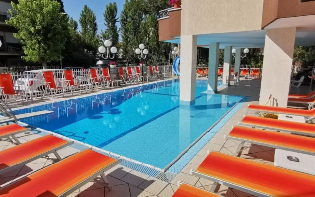 Hotel Cosmos