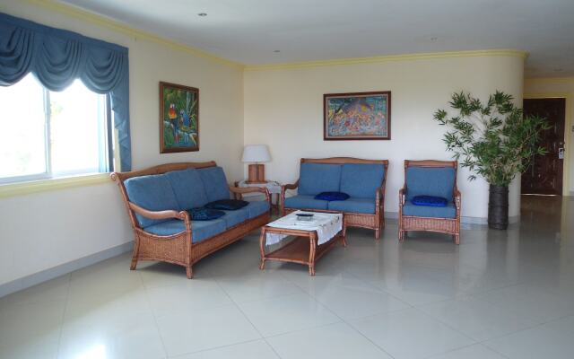 Lingganay Boracay Hotel Resort