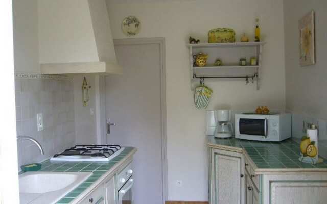 House With 2 Bedrooms in Salviac, With Pool Access, Furnished Garden a