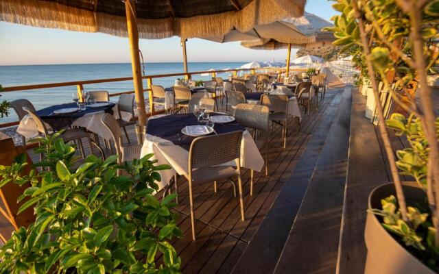 Ferienwohnung Ulivo mit Pool und Privatstrand