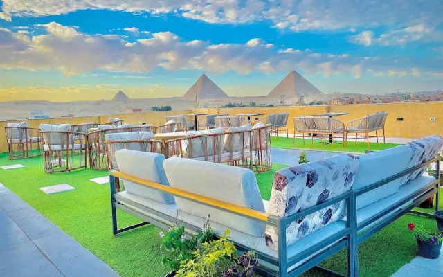Palm Pyramids