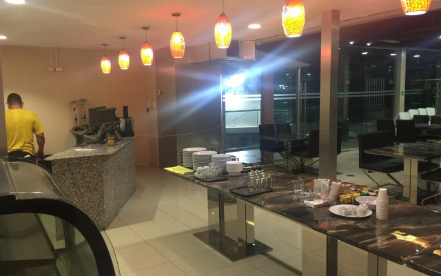 Grand International Hotel