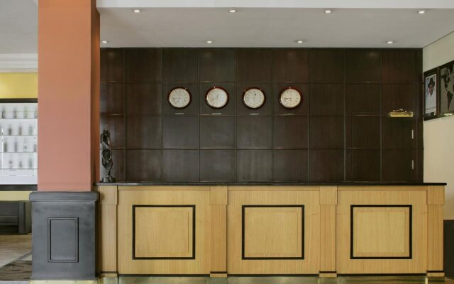 Le Meridien Ogeyi Place