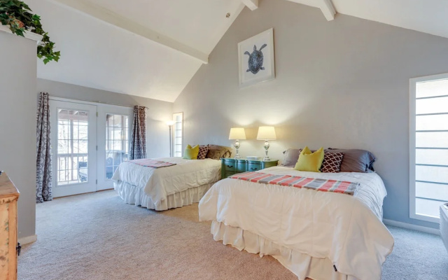Osage Beach Home: Screened Porch, Resort Amenities
