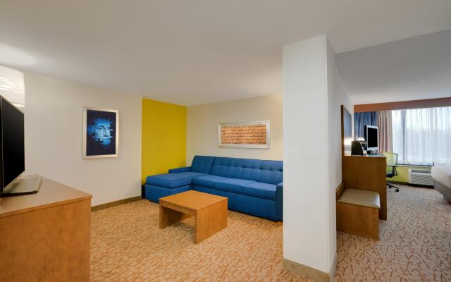 Holiday Inn Express & Suites Ft. Washington - Philadelphia by IHG