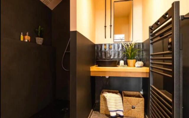 Côte des Basques 200m de l'océan, halles et parking