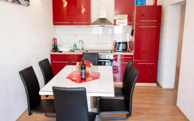 Dalmatian Apartments Bilice