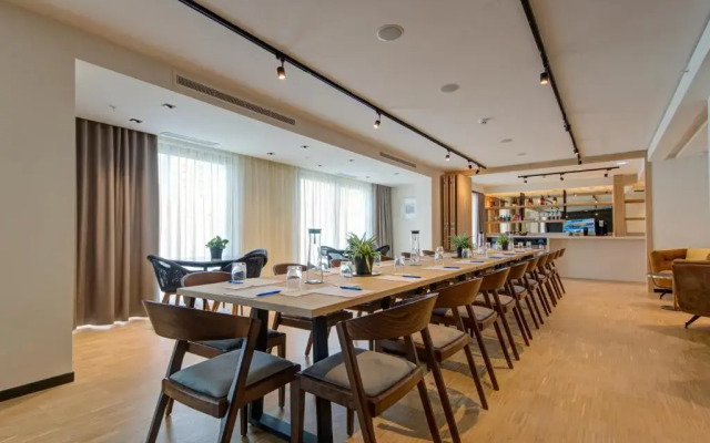 Land's End Boutique Hotel