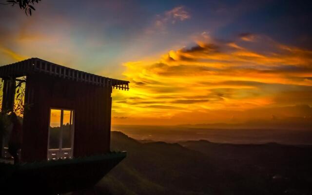 Bukit Lintang Sewu Glamping by ZUZU