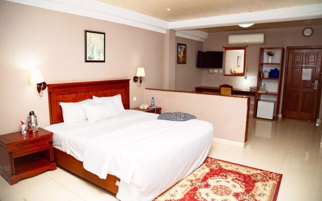 Ange Hill Hotel