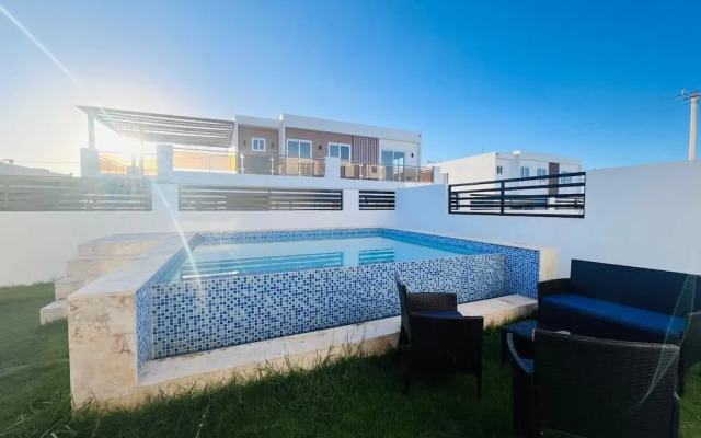 4BR 14 pax Twin Villa-Bbq & private pool